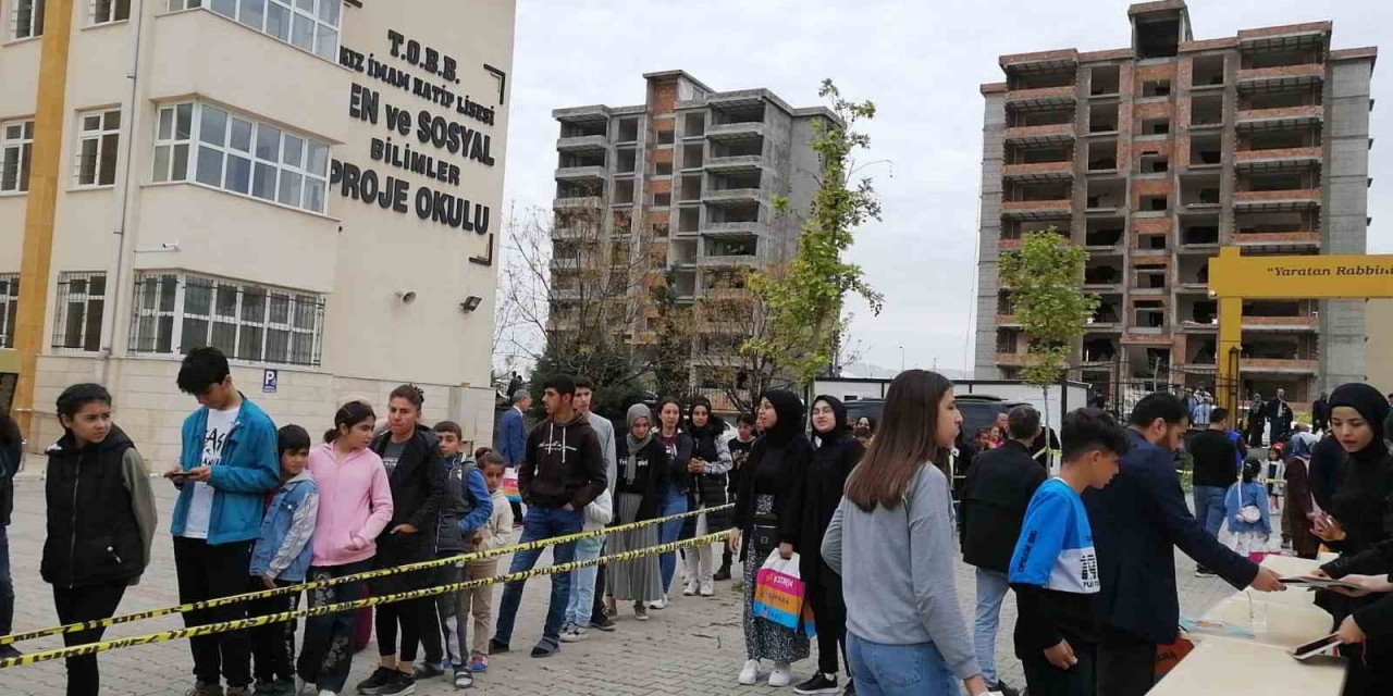 Adıyaman’da 8 Bin Öğrenciye Kitap Dağıtıldı
