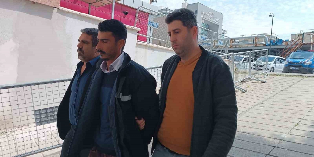 Yasak Aşk Şüphesi Facia Getirdi: Önce Eşini Sonra Da Dayısını Öldürdü