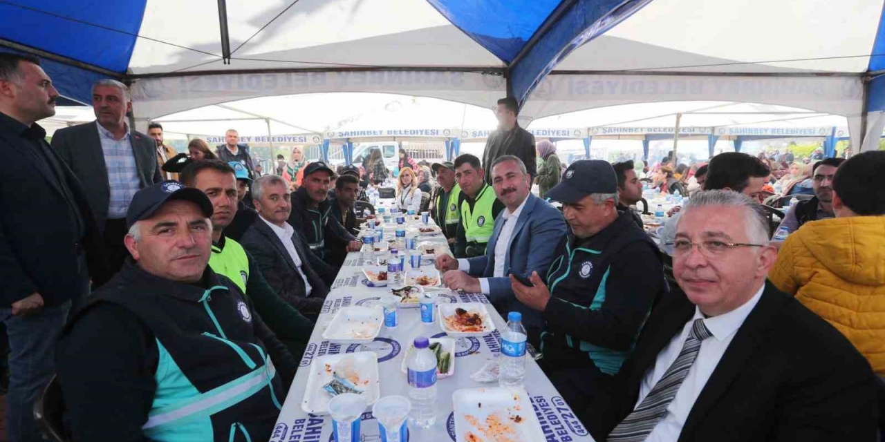 1 Mayıs’ı Çalışanları İle Kutladı