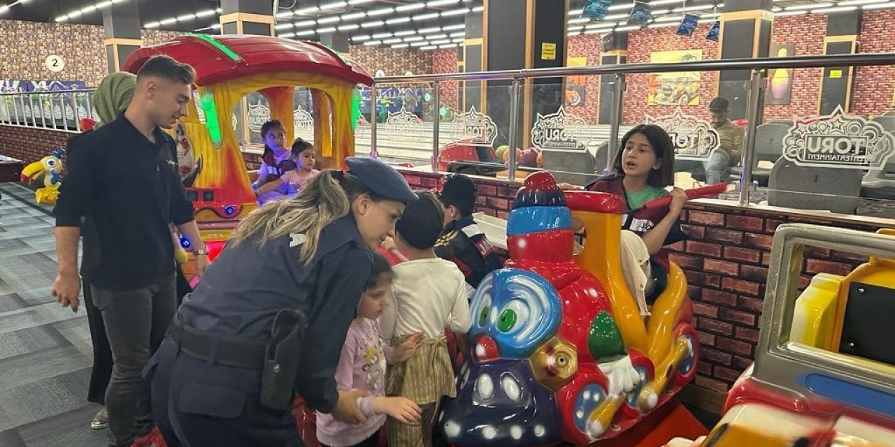 Ceylan Karavil Park Avm’de Engelliler Haftasında ’buluşma’ Etkinliği