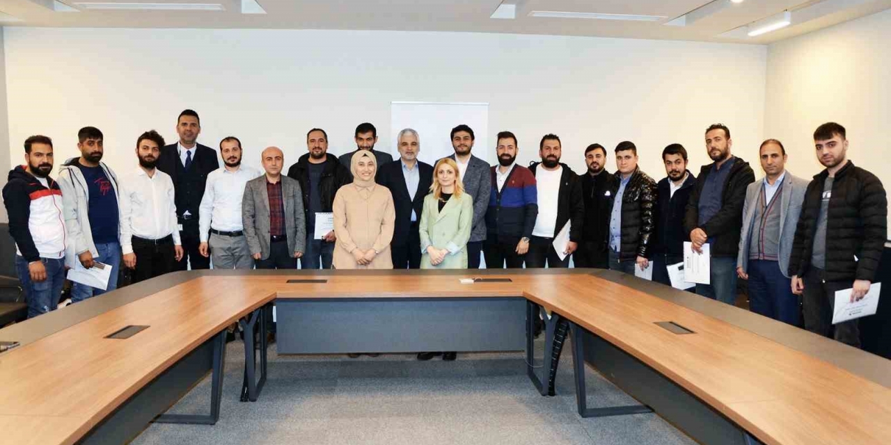 Dicle Elektrik, Çalışanlarına ‘usta-işçi Projesi’ İle Ustalık Eğitimi Veriyor