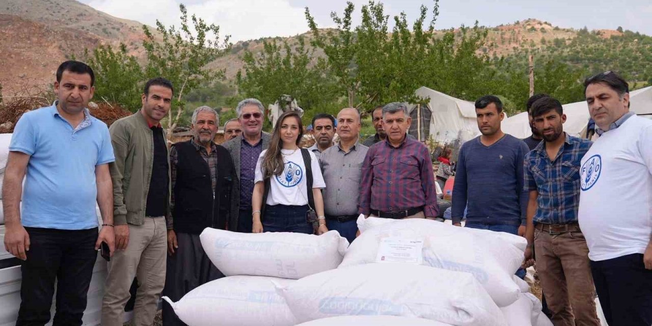 Tut ve Gölbaşı’nda Besi Yemi Dağıtıldı