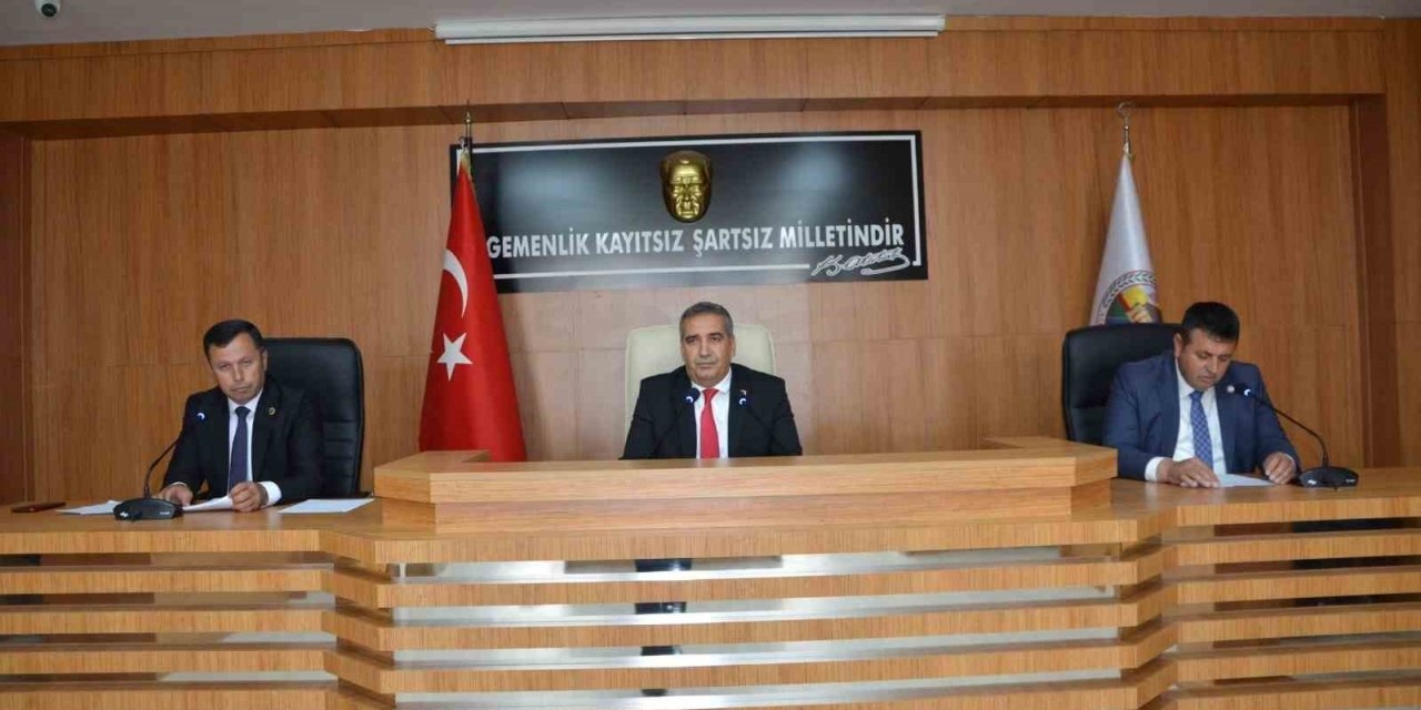 Seçimlerin Ardından İlk Meclis Toplantısı Yapıldı