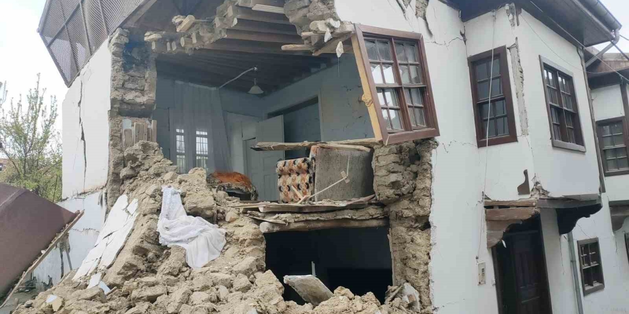 Yeşilyurt’taki Tescilli Yapılar Yerinde İncelendi