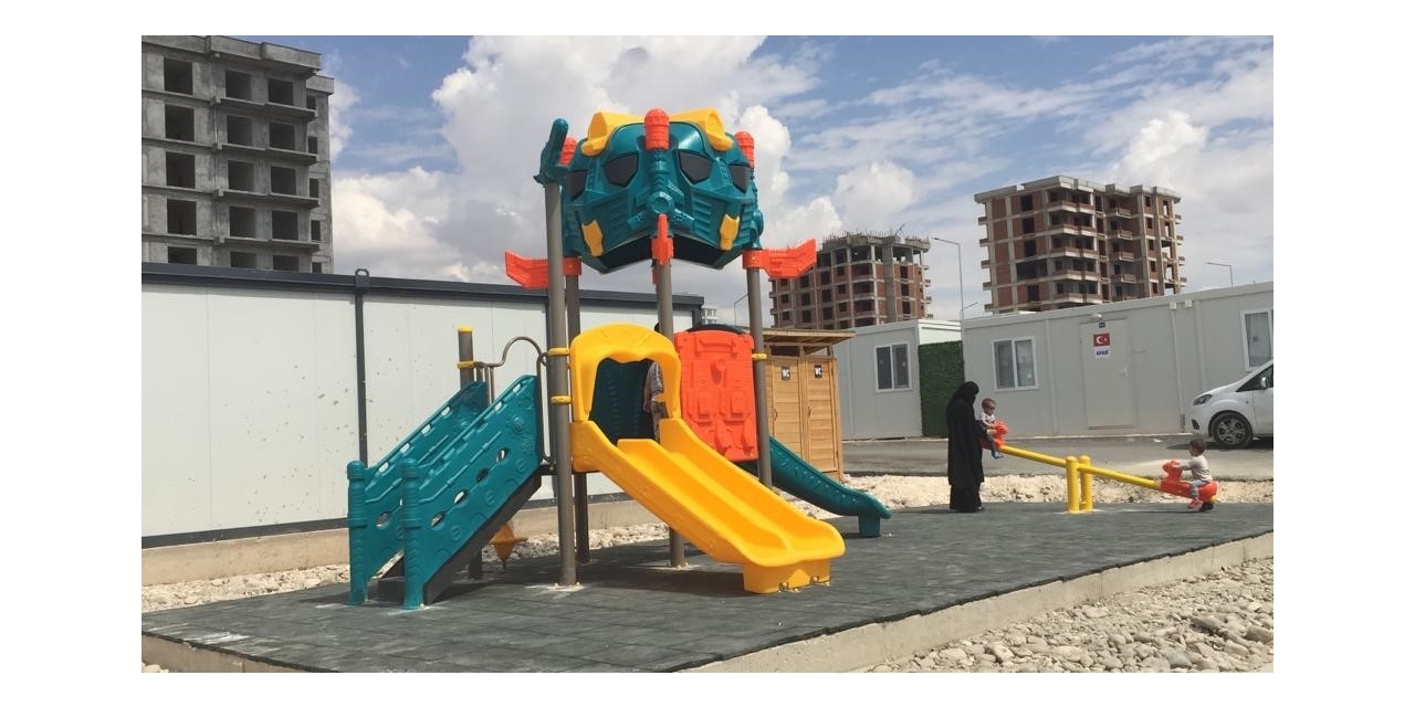 Adıyaman Belediyesinden Toplu Yaşam Alanlarına Çocuk Oyun Parkı