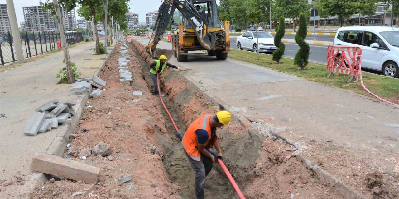 Dicle Elektrik, Kayapınar Ve Bağlar’da Şebekelerini Güçlendiriyor