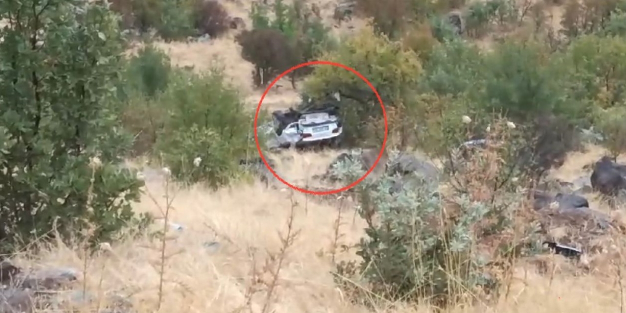 Metrelerce Yüksekten Uçuruma Düşüp Hurdaya Dönen Otomobilden Sağ Çıktı