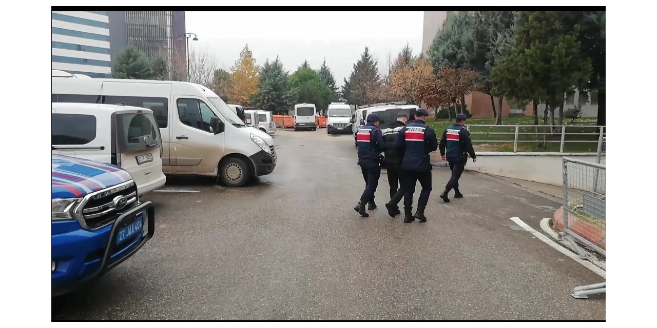 5 Kişiyi 80 Bin Tl Dolandıran Şahıs Jandarmadan Kaçamadı