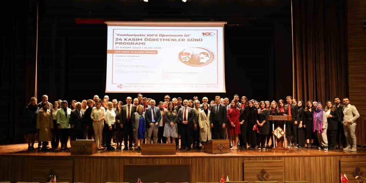 Hkü’de Duygulandıran ‘öğretmenler Günü’ Programı