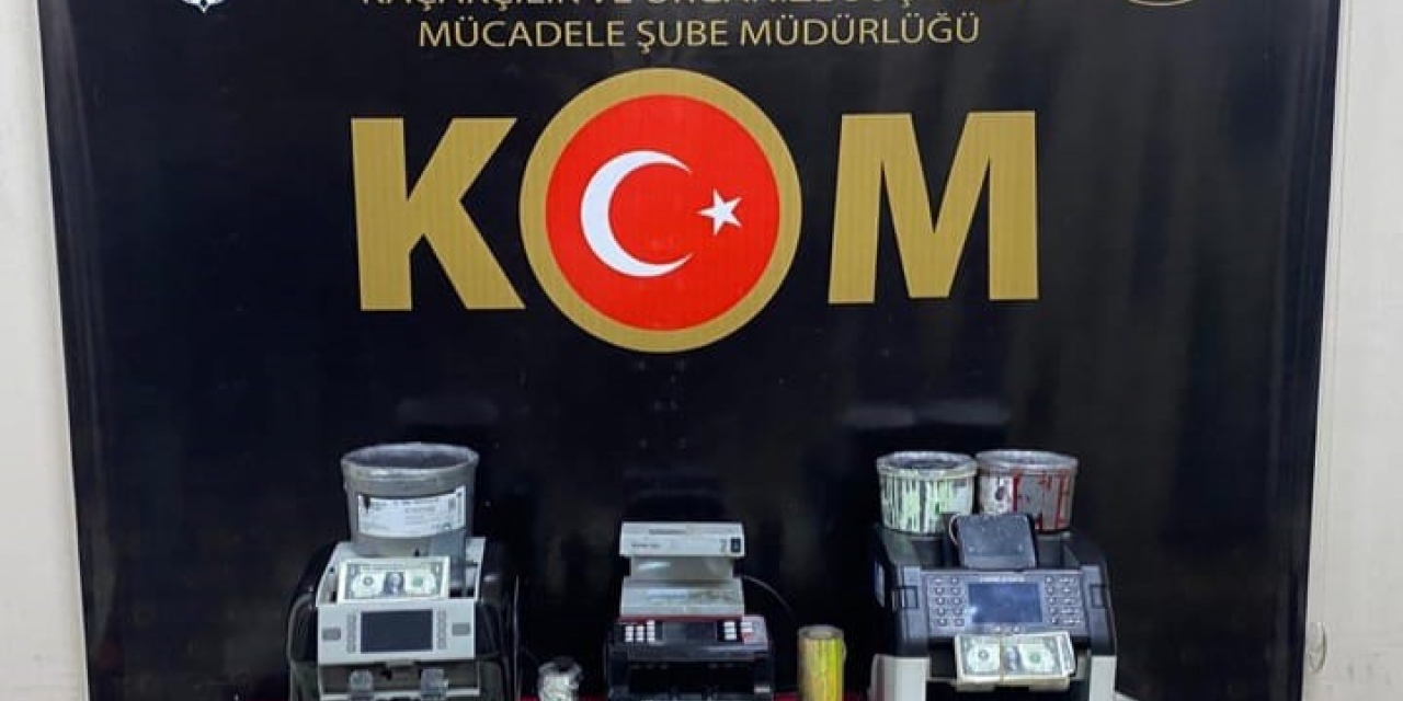 Gaziantep’te Sahte 192 Adet 100 Dolar İle 900 Adet 1 Dolar Ele Geçirildi