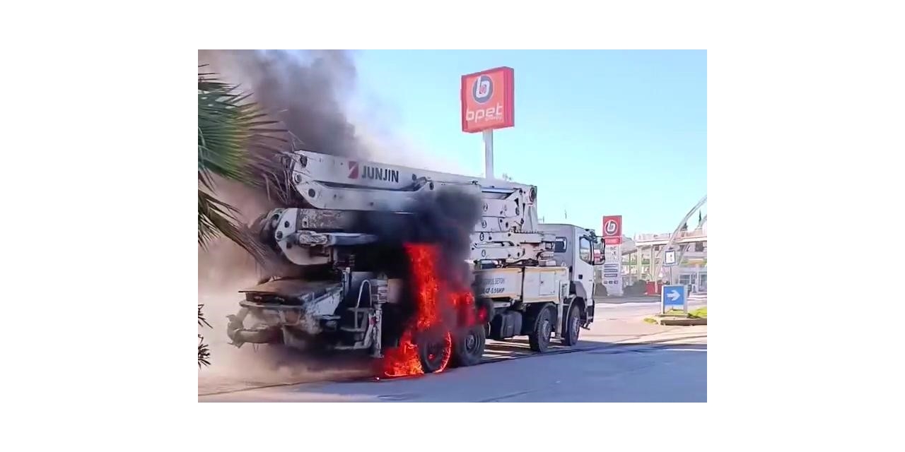 Hayatını Tehlikeye Atan Sürücü Facia Yaşanmasını Engelledi