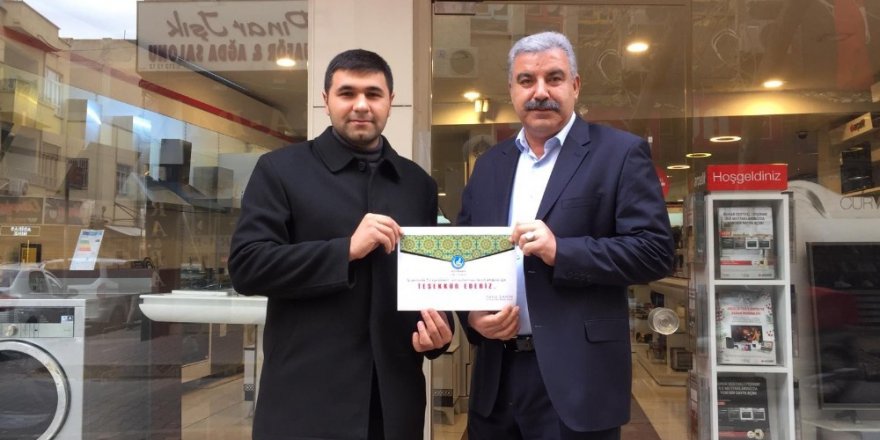 Türkçe Tabela Kullanan Esnafa Teşekkür