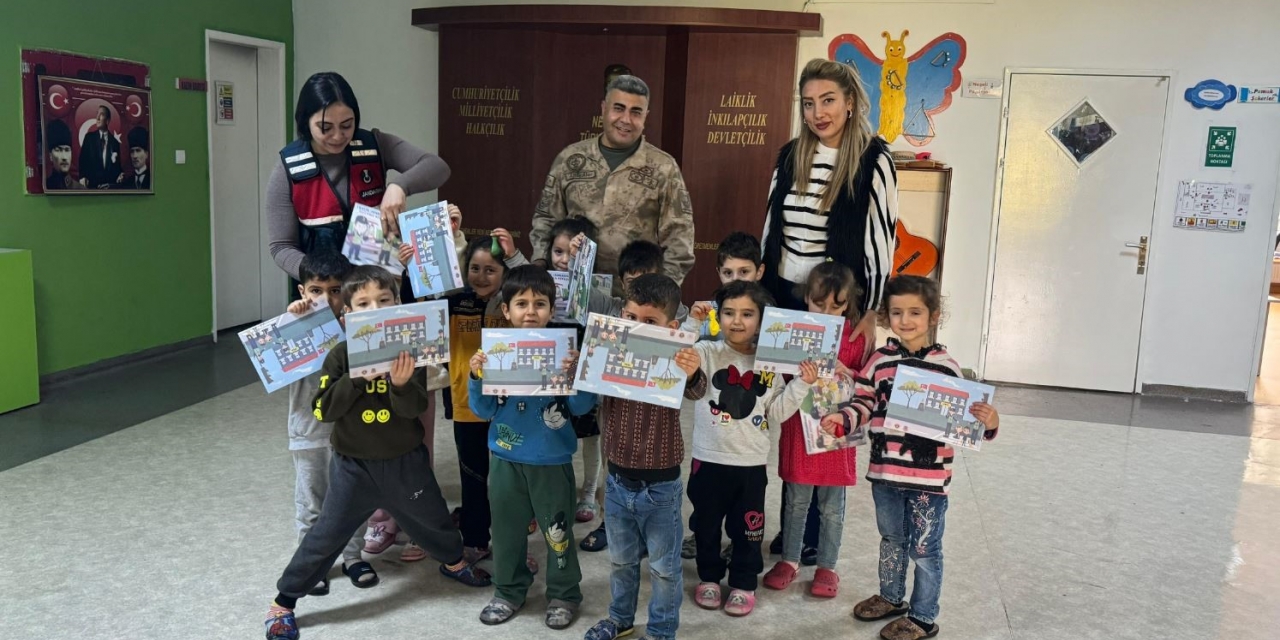 Jandarmadan 2 Bin Öğrenciye Güvenli Okul Eğitimi