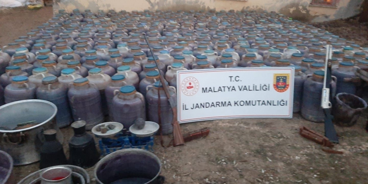 Malatya’da 13 Bin 464 Litre Kaçak Şarap Ele Geçirildi