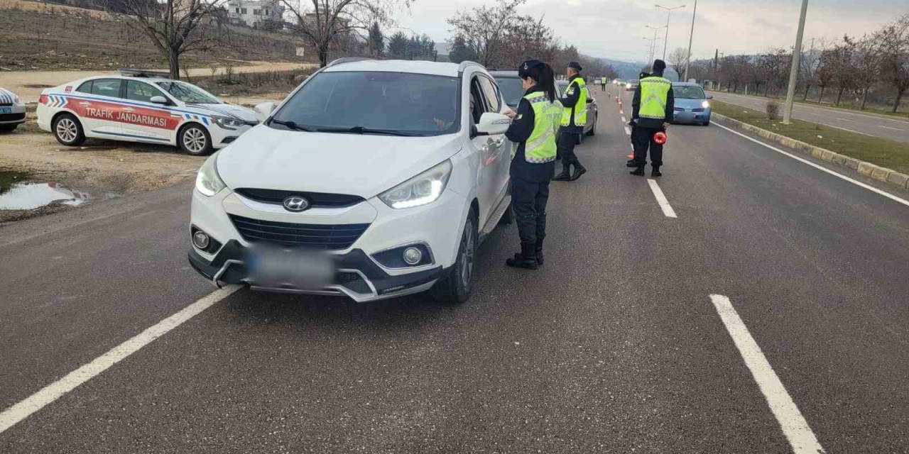Gaziantep’te Çakar Lamba Kullanan Araçlara Denetim
