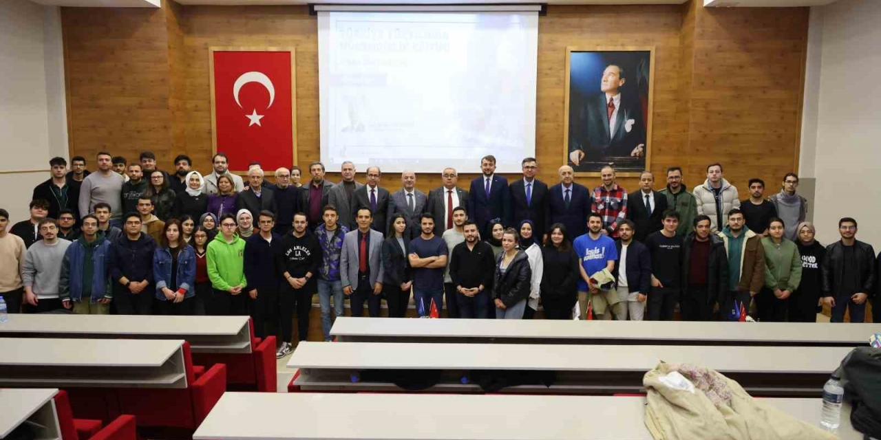 Hkü’de “türkiye Yüzyılı’nda Mühendislik Eğitimi” Konferansı
