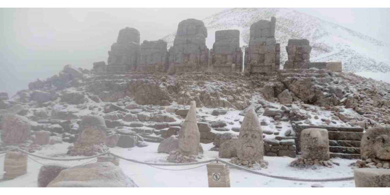 Nemrut Dağı Yeniden Beyaza Büründü