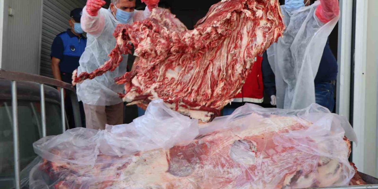 Adıyaman’da Satılmaya Çalışılan Tüberkülozlu Et Ele Geçirildi