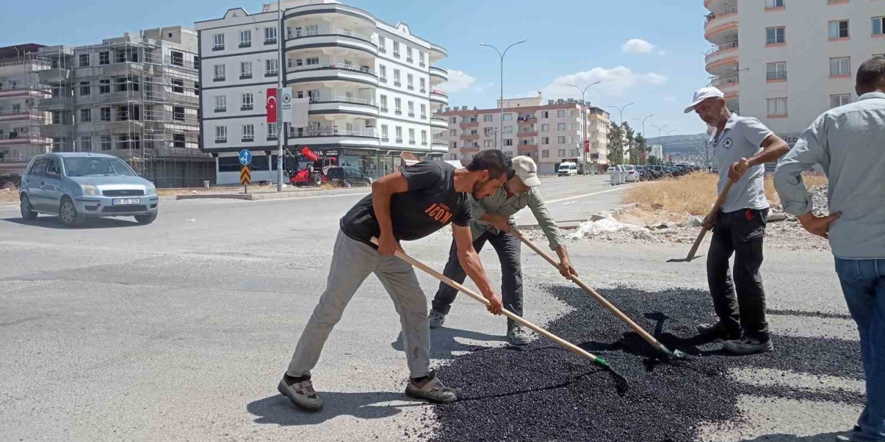 Araban’da Tahrip Olan Yollarda Yama Çalışmaları Sürüyor