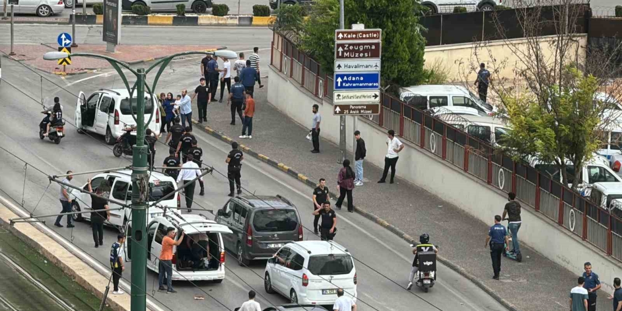 Gaziantep’te Trafikte Çıkan Kavgaya Polis Müdahale Etti