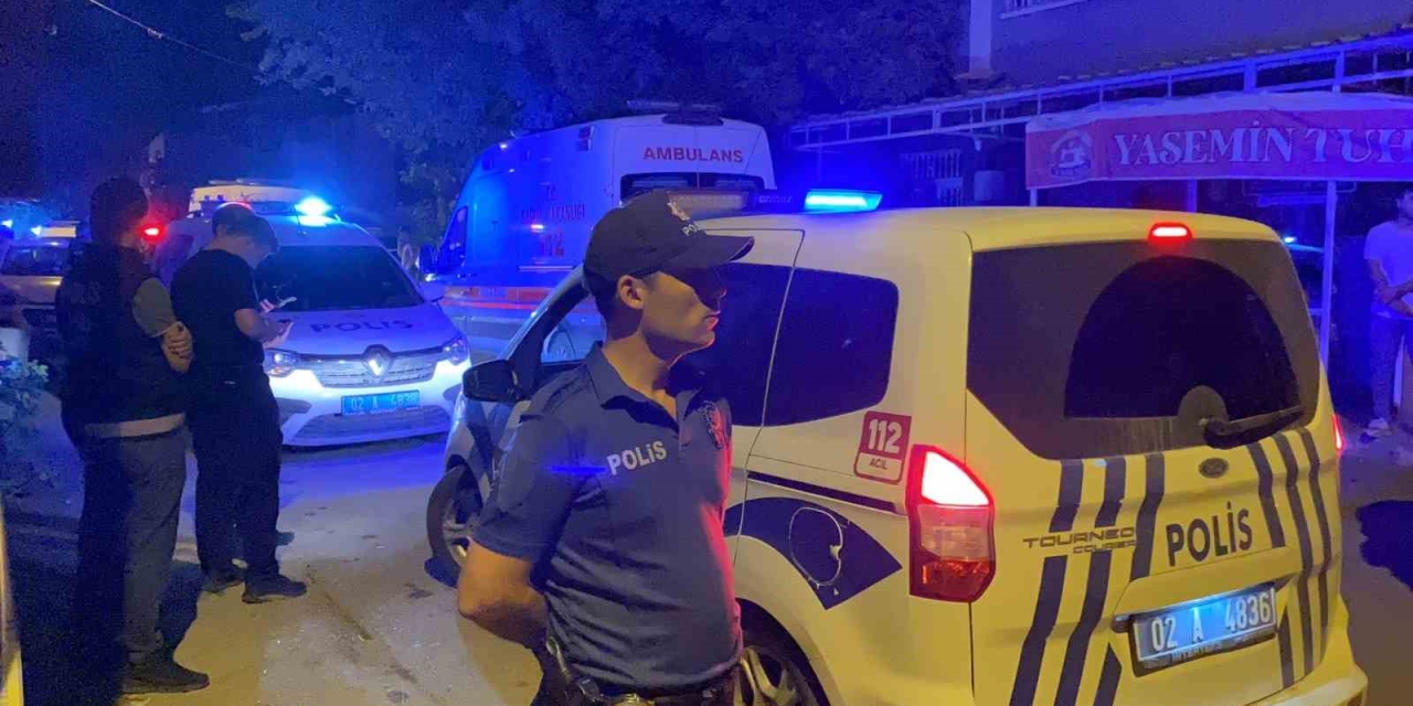 Eşini Öldürüp İntihar Etti