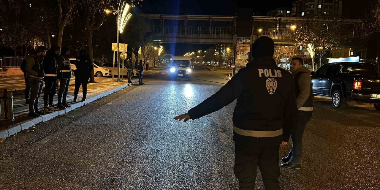Siverek’te Yılbaşı Gecesi Yoğun Güvenlik Önlemleri