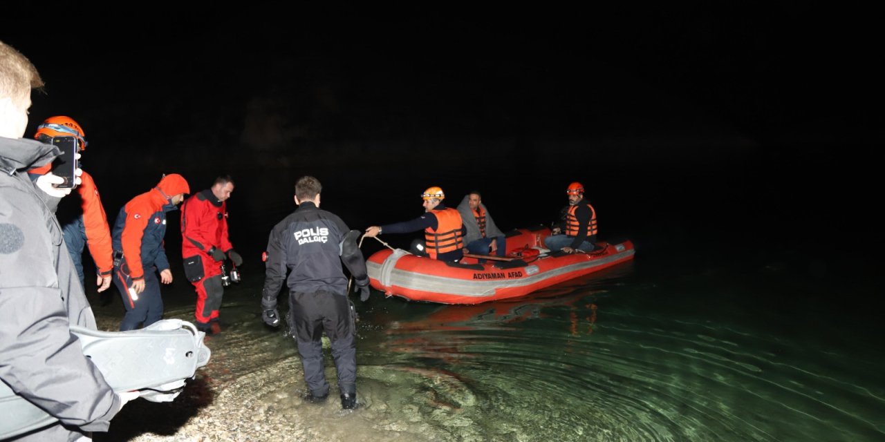 Kahta’da Alabora Olan Balıkçı Teknesindeki 2 Kişi Kurtarıldı