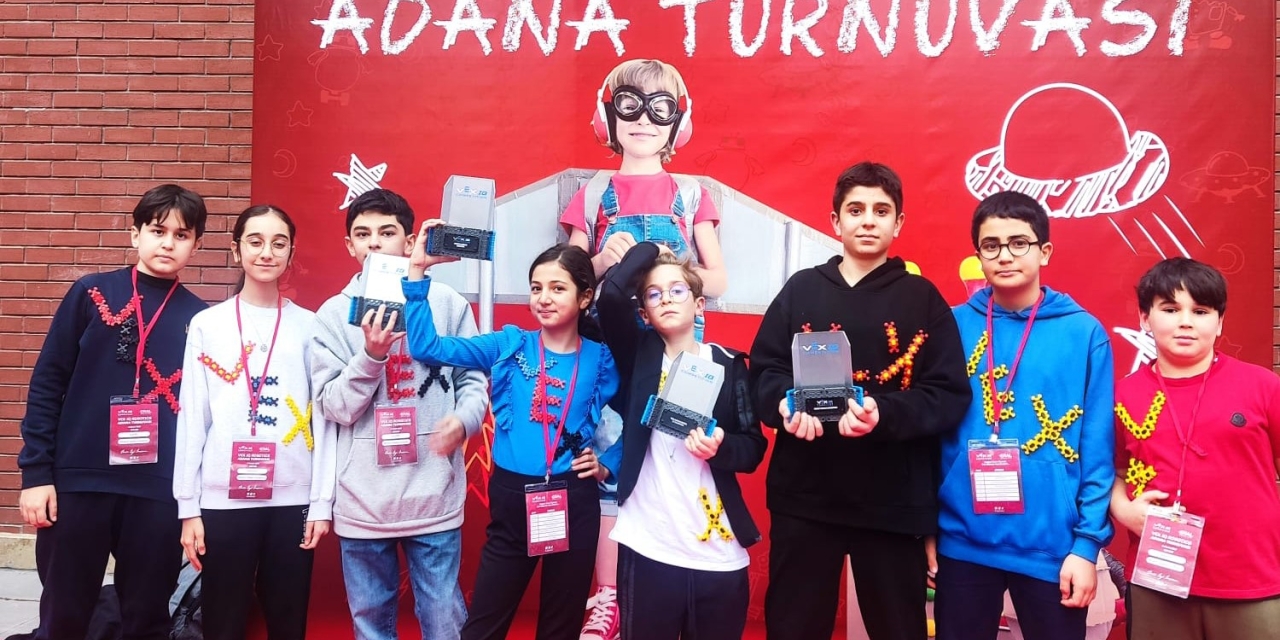 Sanko Okulları Vex Iq Robot Yarışması’ndan Dört Birincilikle Döndü