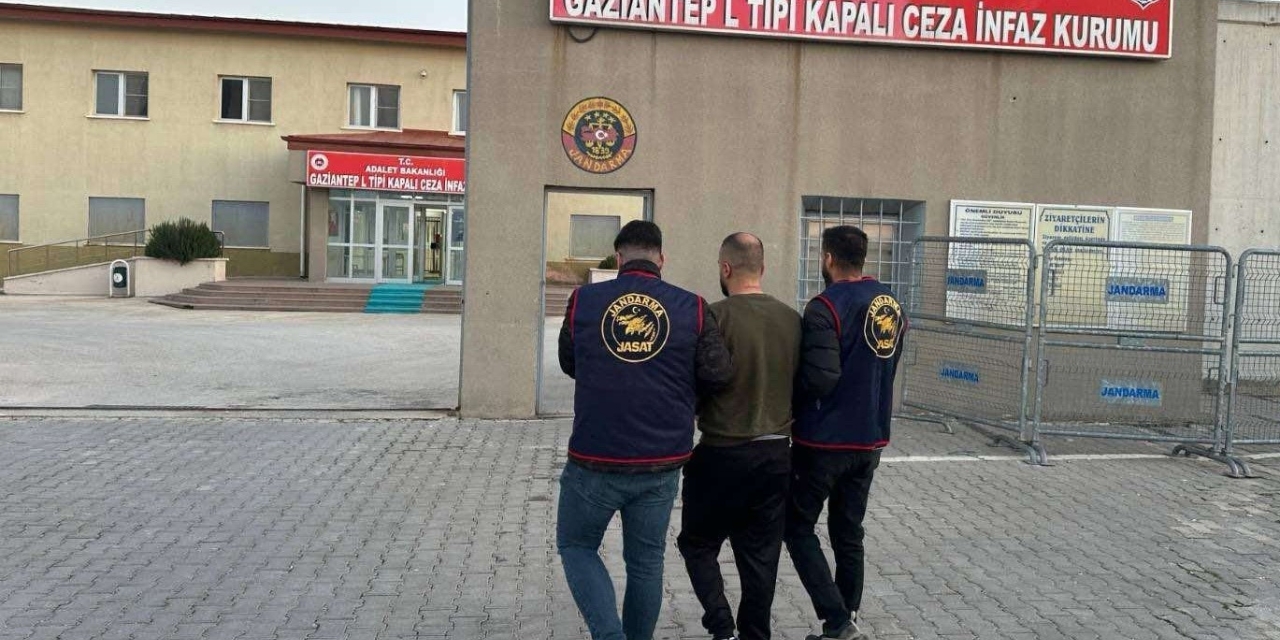 Kesinleşmiş 20 Yıl Cezası Bulunan Uyuşturucu Taciri Yakalandı