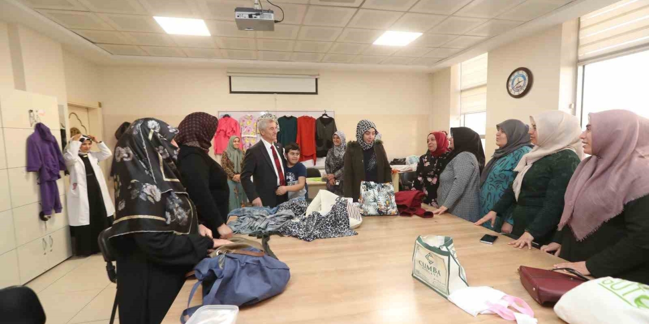 Tahmazoğlu, Kursiyerlerle Bir Araya Geldi