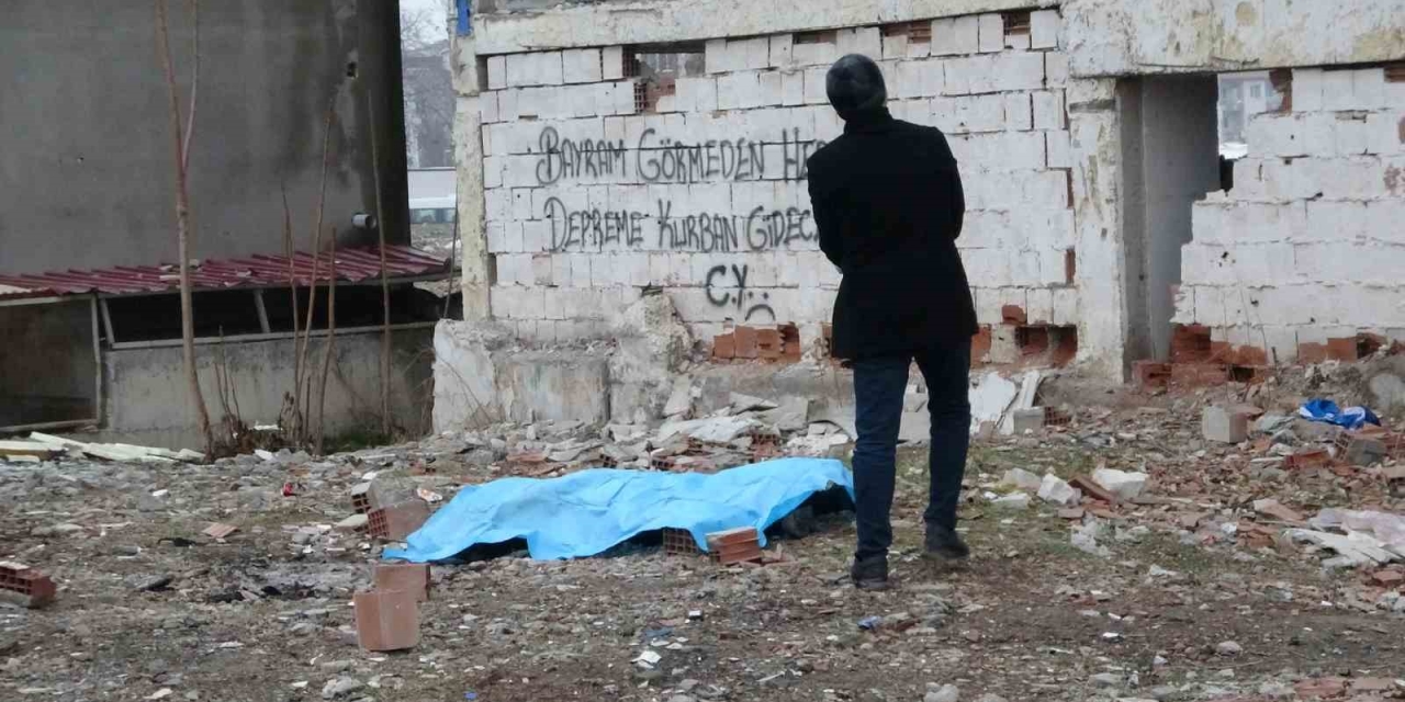 Malatya’da Boş Arazide Erkek Cesedi Bulundu