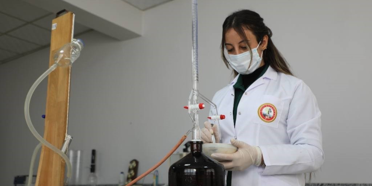 Nizip’te Analiz Laboratuvarı Çiftçilere Destek Vermeye Devam Ediyor