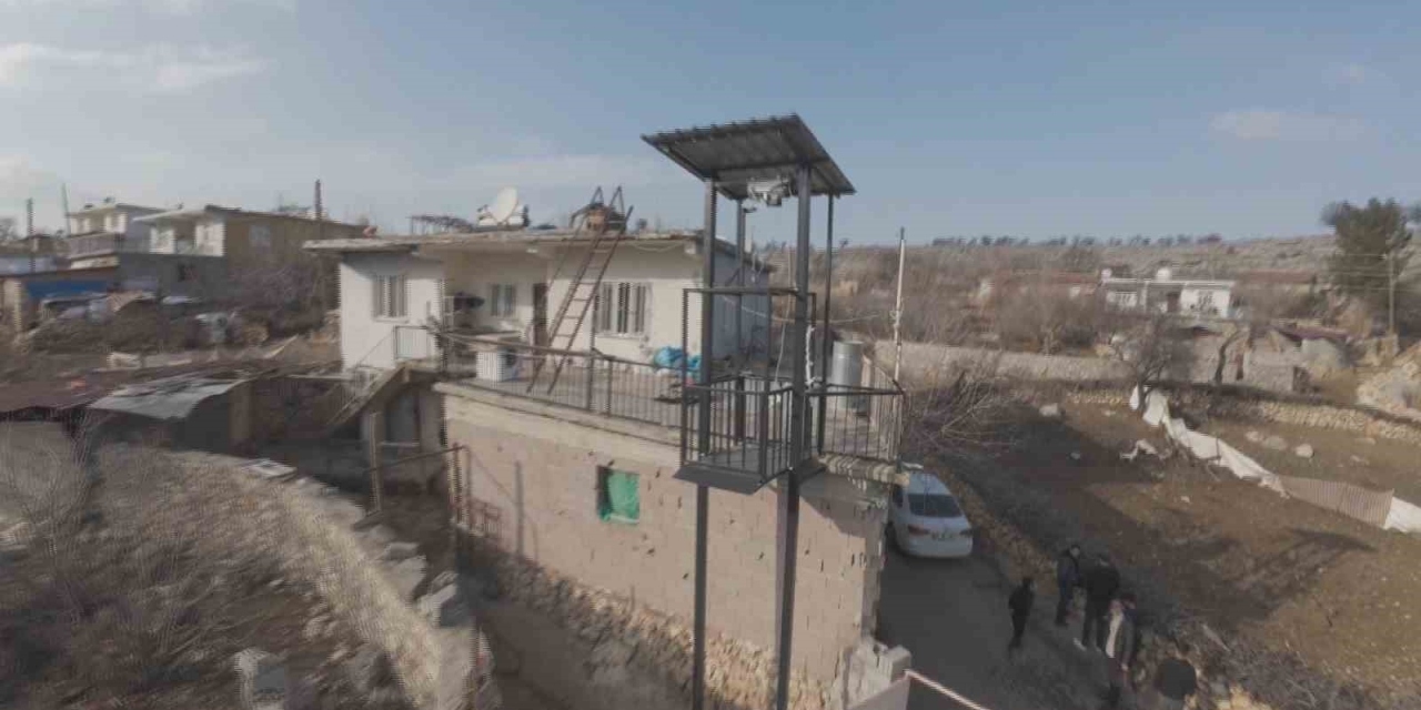 Diyarbakır’da Görme Ve Yürüme Engelli Vatandaşa Asansör Yapıldı
