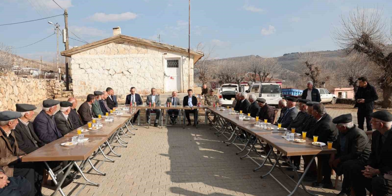 İl Protokolü Kayaönü Köyü Halkıyla Bir Araya Geldi