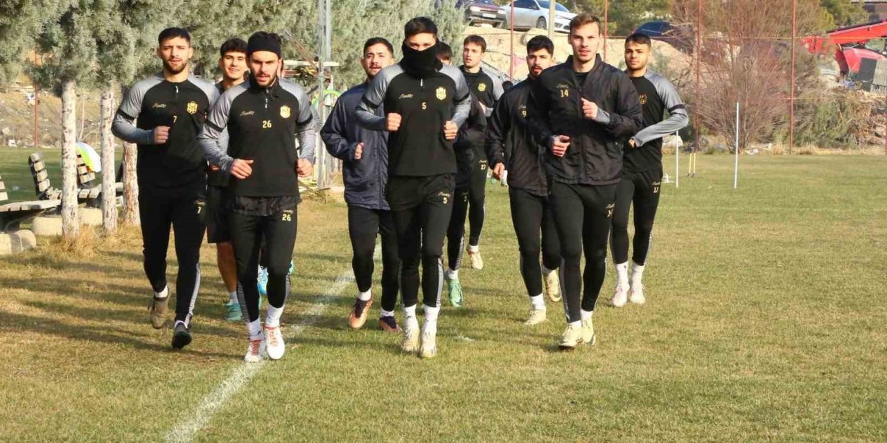 Yeni Malatyaspor’da Yaprak Dökümü Sürüyor