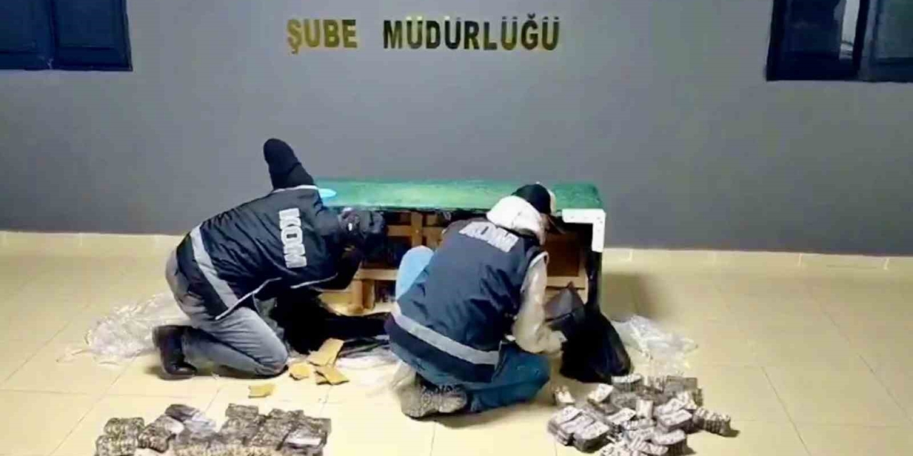 Malatya’da 40 Bin Sentetik Hap Ele Geçirildi: 5 Şahıs Tutuklandı