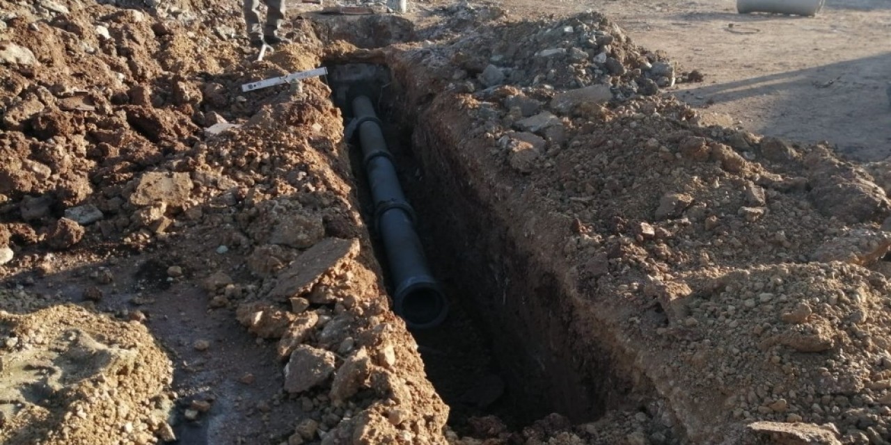 Sanayi Sitesine Kanalizasyon Şebekesi Döşeniyor