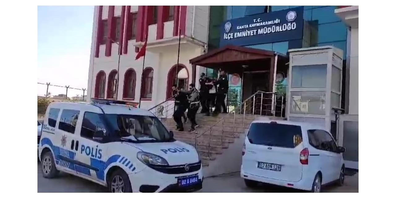 Adıyaman’da Kaçak Silah Ve Kumar Operasyonu: 13 Şahıs Tutuklandı