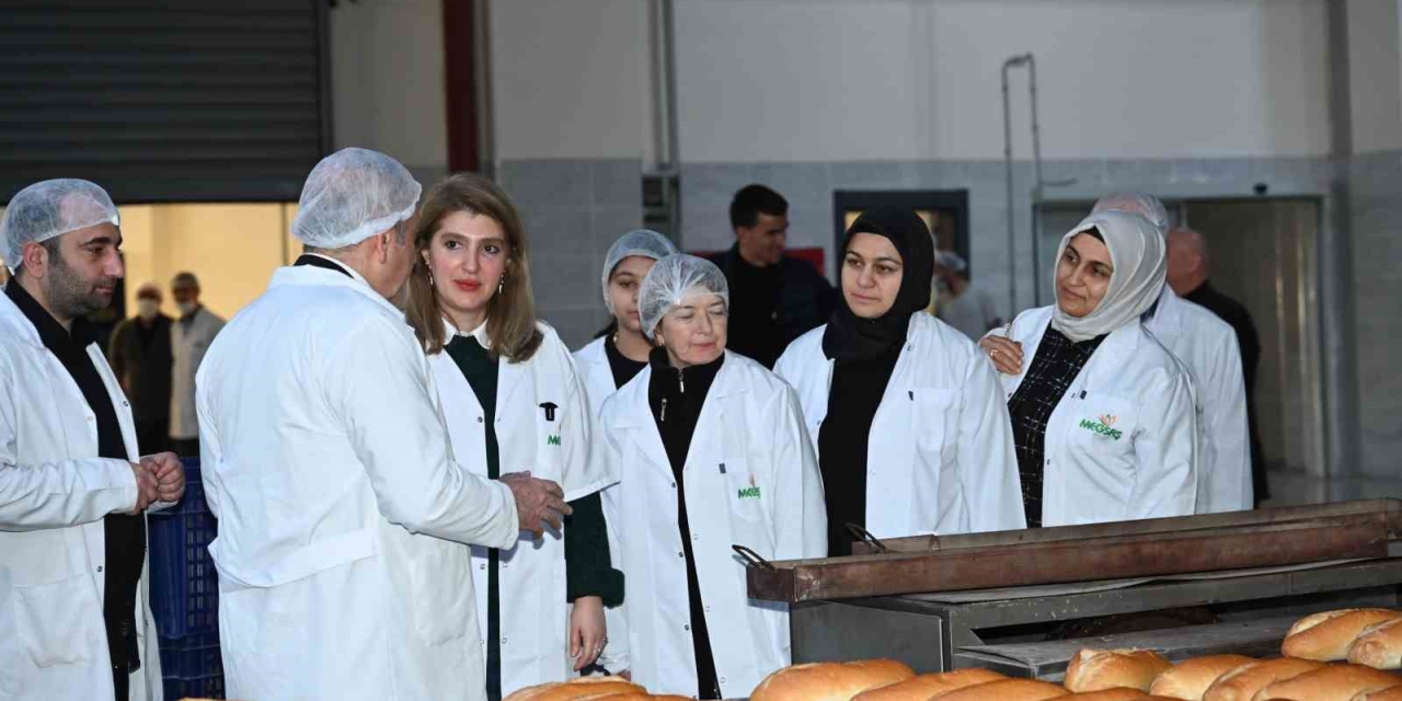 Milletvekili Ölmeztoprak’tan Ekmek Mesaisi