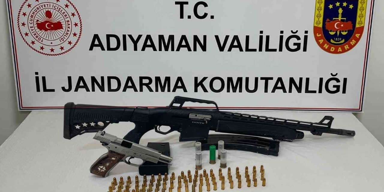 Şüpheli Şahsın Evinden Silah Ve Mermiler Ele Geçirildi