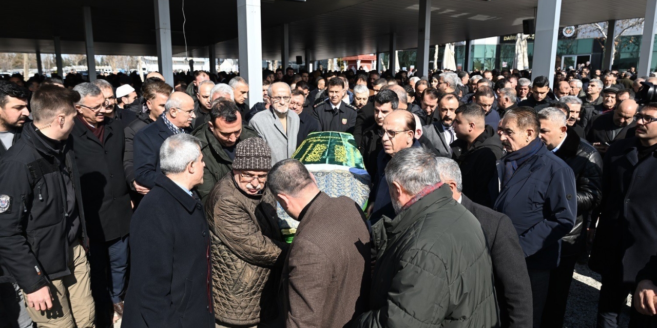 Başkan Geçit’in Annesi Dualarla Son Yolculuğuna Uğurlandı