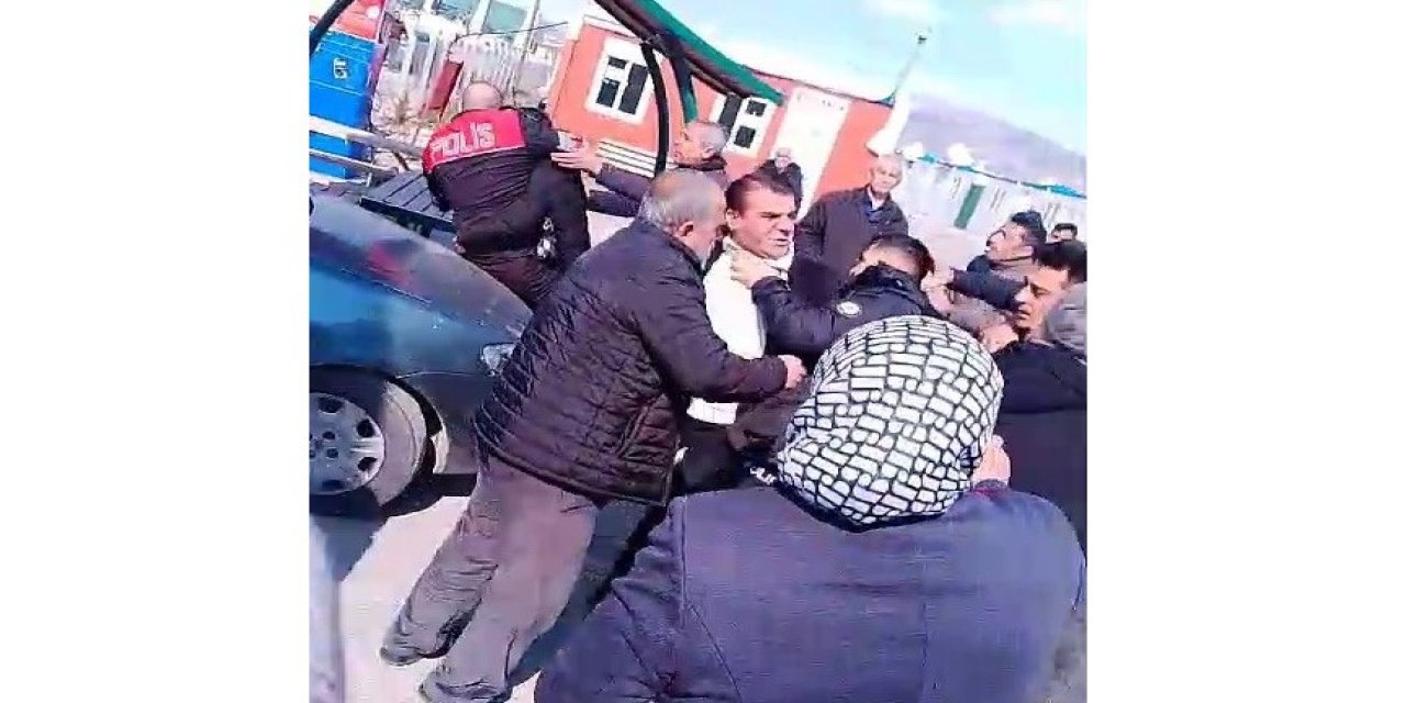 Adıyaman’da Depremzedelerden Su Eylemi