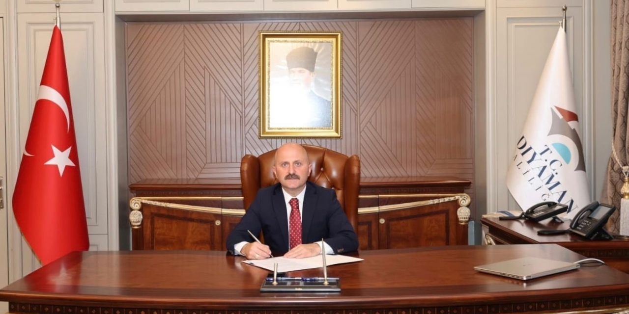 Vali Varol, 8 Mart Kadınlar Gününü Kutladı