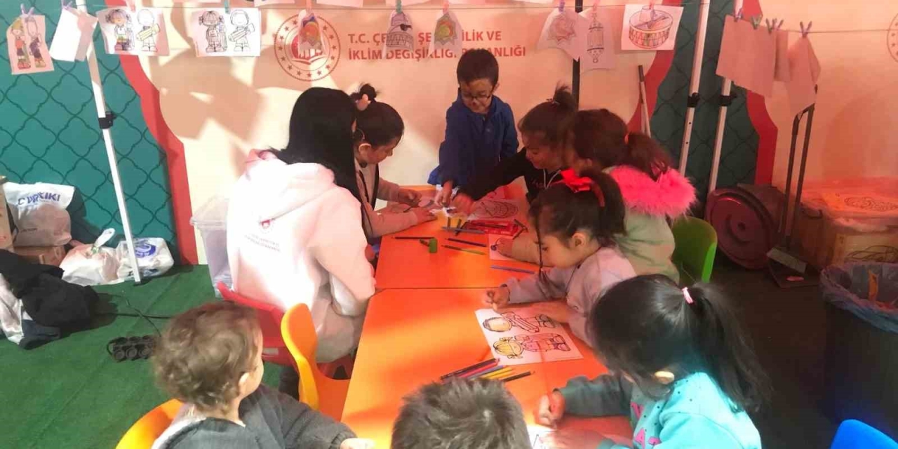 Deprem Bölgesinde Ramazan Panayırına Yoğun İlgili