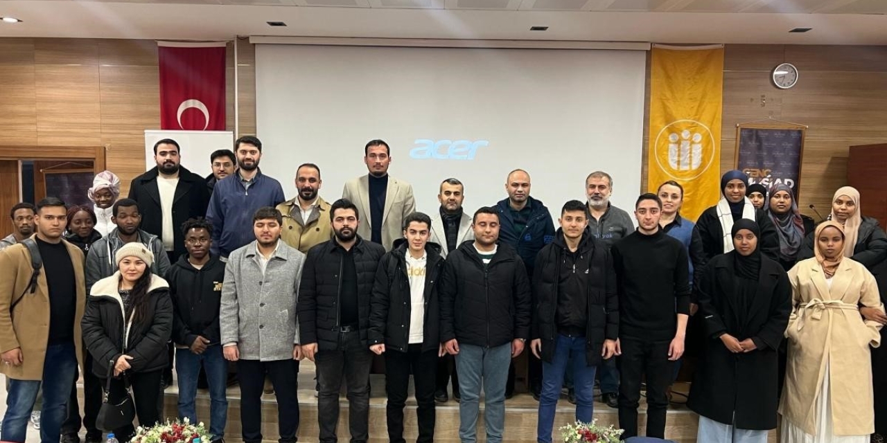 Uluslararası Öğrencilere Dış Ticaret Eğitimi Verildi
