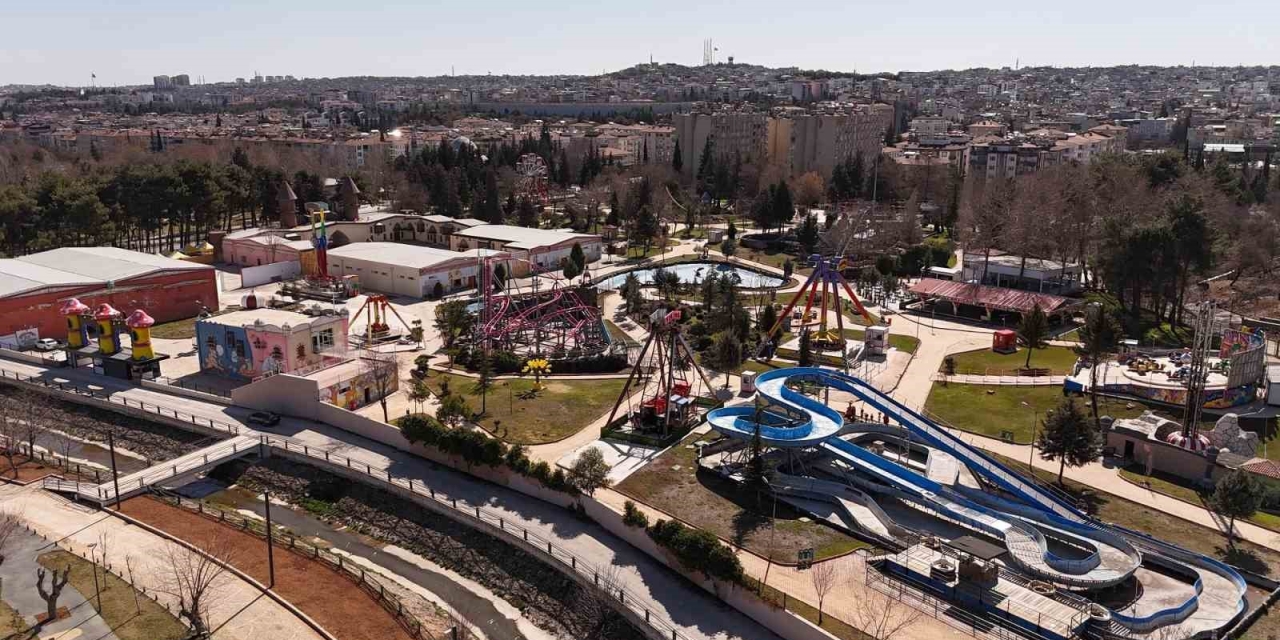 Türkiye’nin En Büyük İkinci Temaparkı’nın Yenileme Çalışmaları Tamamlandı