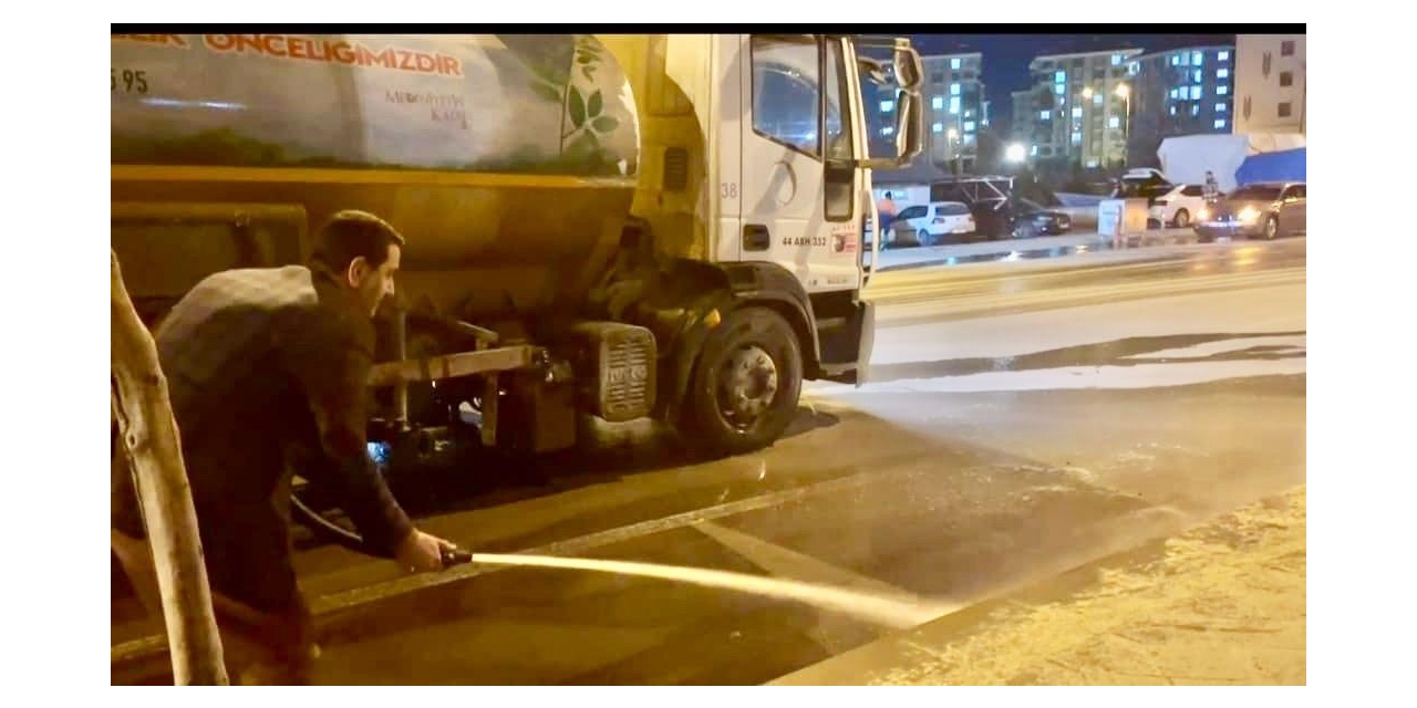 Başkan Taşkın Gece Mesaisinde