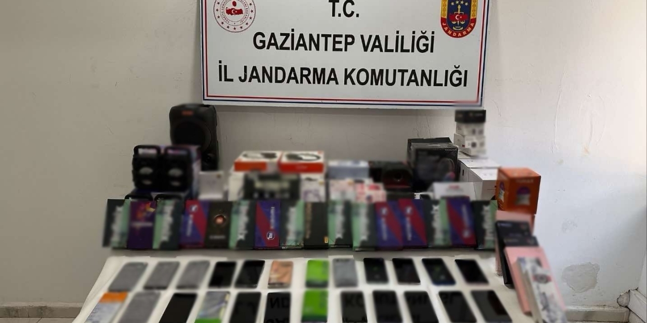 Gaziantep’te 1,4 Milyon Tl Değerinde Kaçak Malzeme Ele Geçirildi: 2 Gözaltı