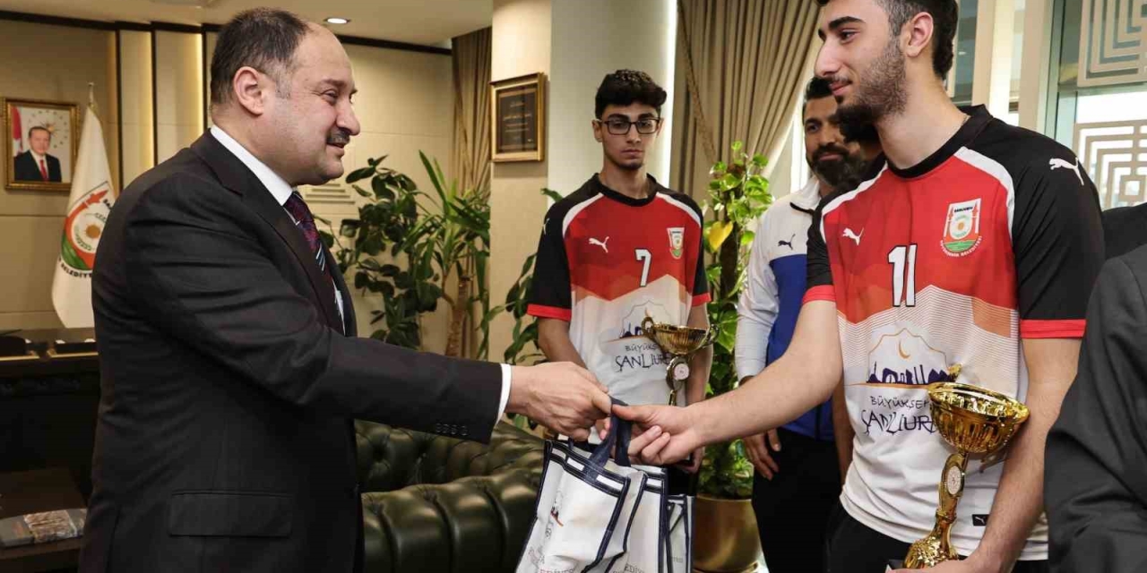 Şampiyonluklarını Gülpınar’a Armağan Ettiler