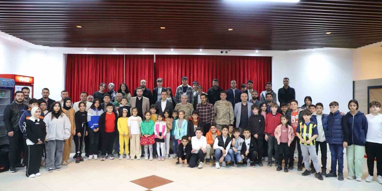 Kaymakam Uğuz Çocuklarla İftar Sofrasında Buluştu